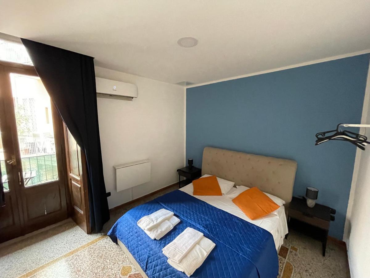 Napoli Central City Екстер'єр фото