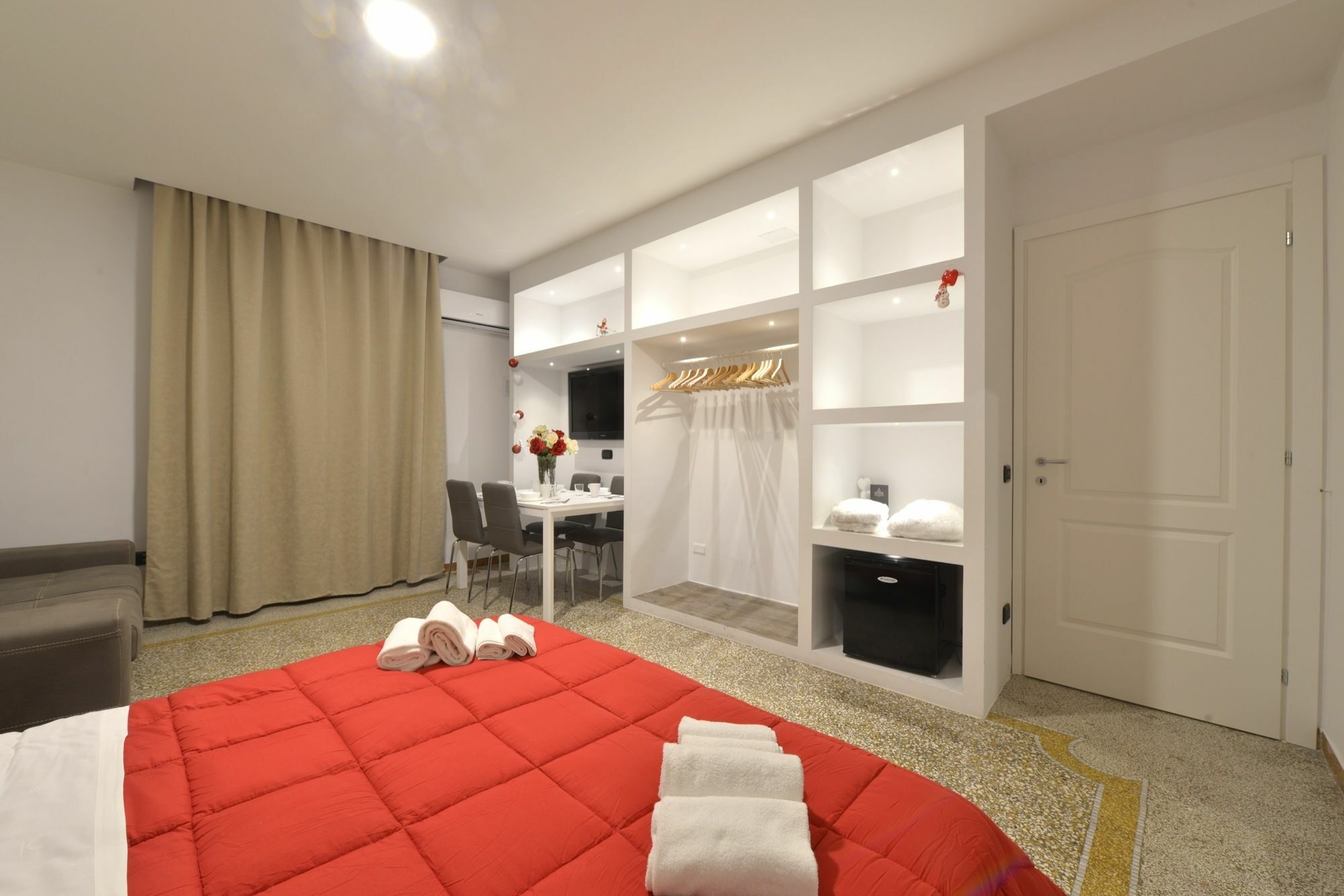 Napoli Central City Екстер'єр фото