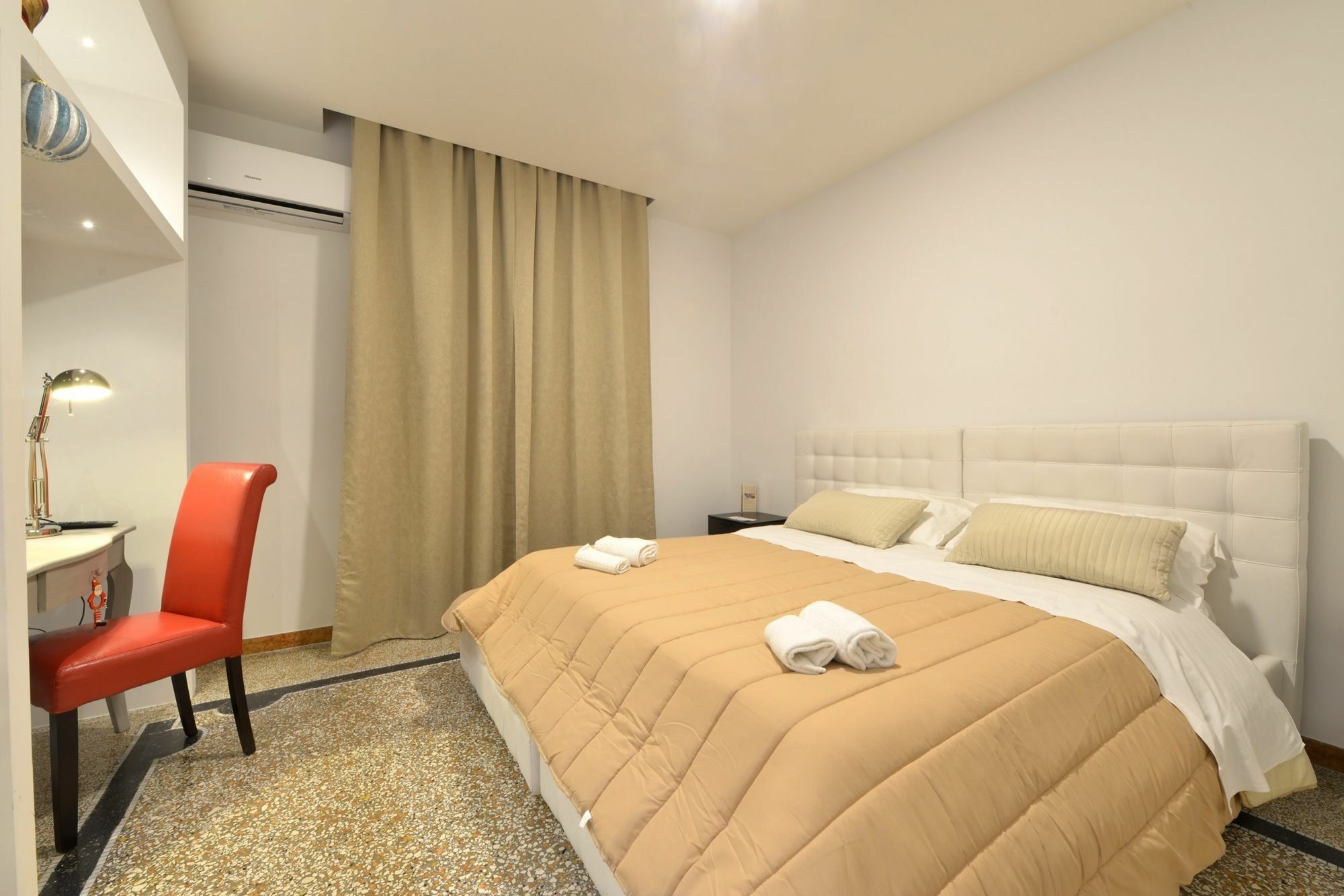 Napoli Central City Екстер'єр фото