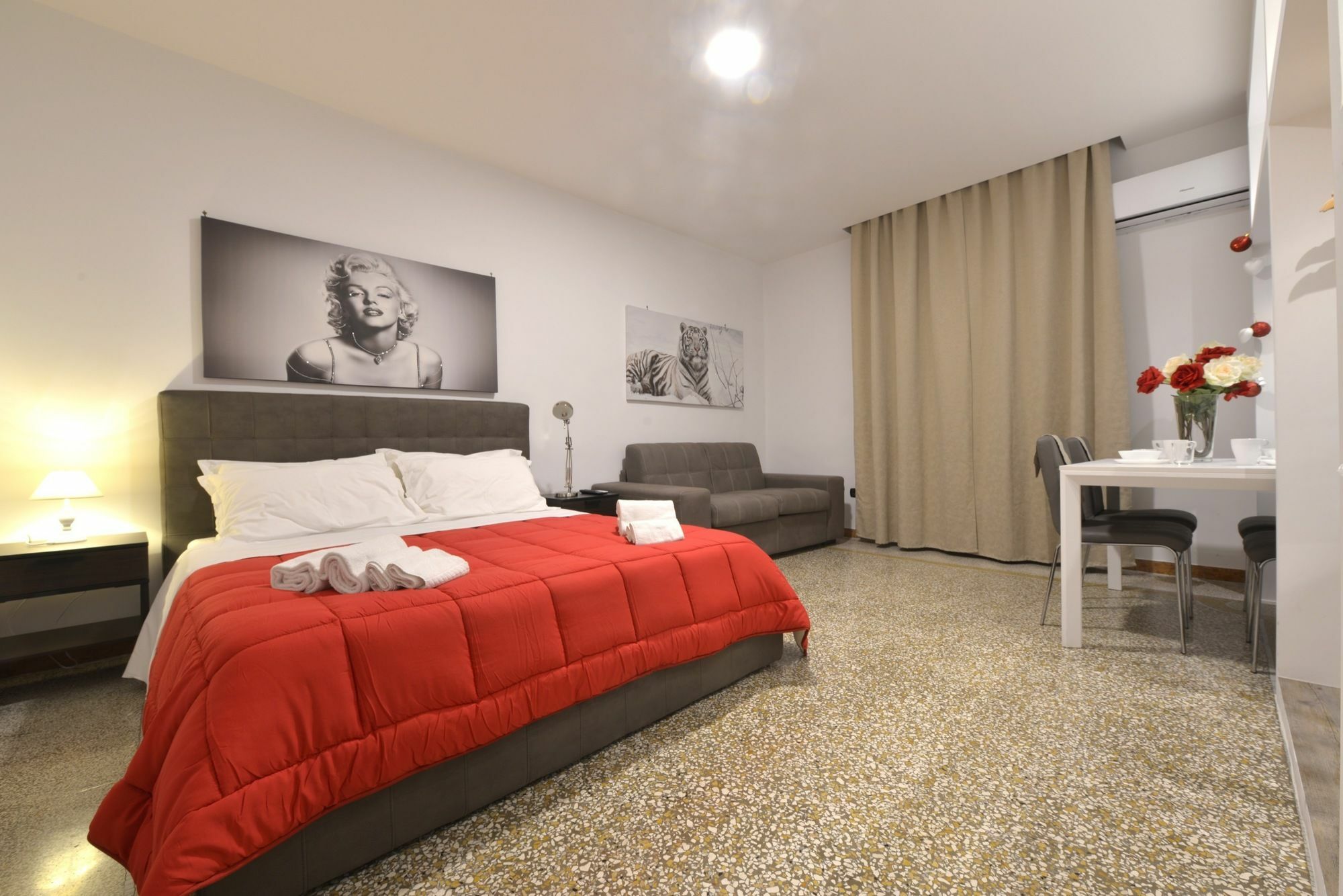 Napoli Central City Екстер'єр фото