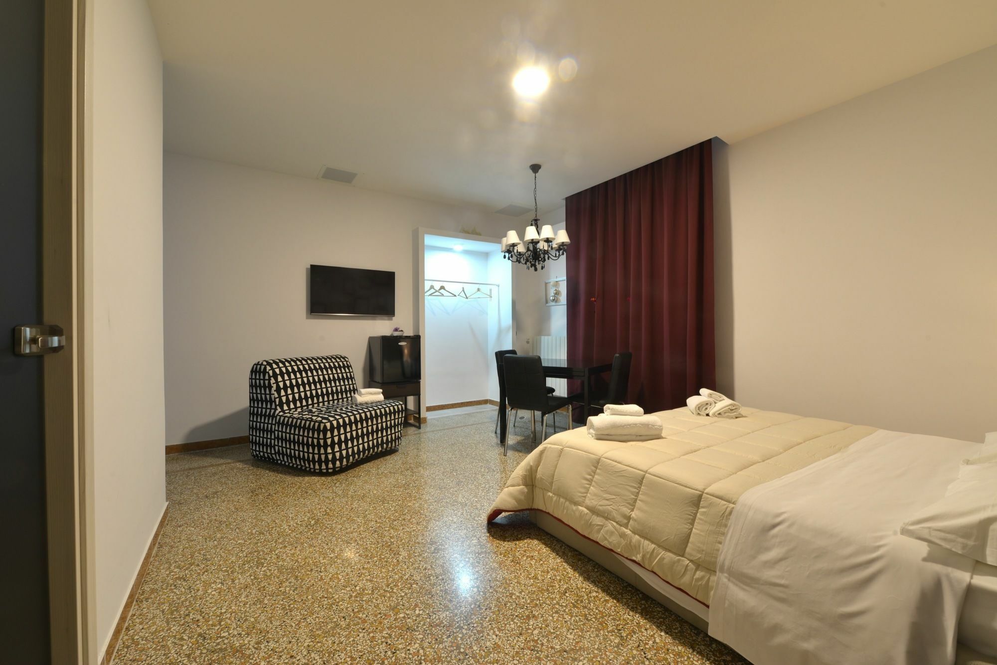 Napoli Central City Екстер'єр фото